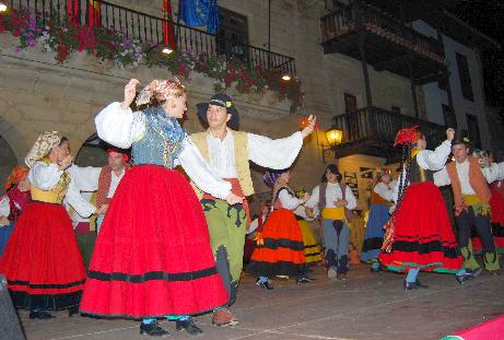  Éxito de las Danzas de Ubiarco