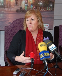  Transportes presenta a la alcaldesa el proyecto de la estación de autobuses de La Carmencita