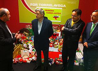  El PRC de Torrelavega entrega 600 kilos de comida a COORCOPAR