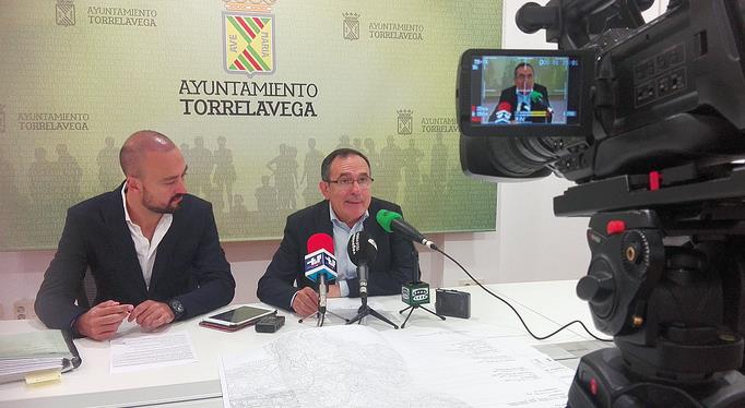 Javier López Estrada y José Manuel Cruz Viadero / Más de 360.000 euros para el nuevo Plan de Asfaltado