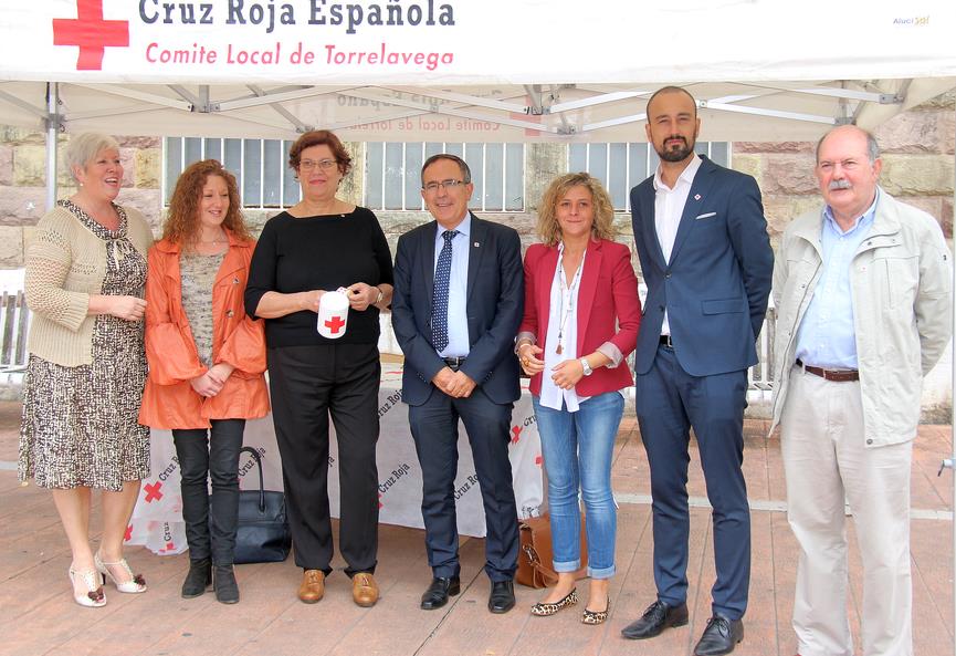 Cruz Roja destinará los fondos de la ‘Fiesta de la Banderita’ a reforzar su programa de escolarización en Torrelavega