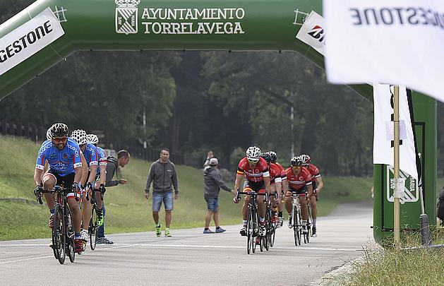 Fiesta del ciclismo durante el III Festival Solidario Bridgestone