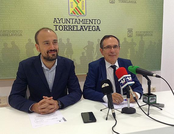 Torrelavega pedirá el soterramiento a De la Serna / José Manuel Cruz Viadero y Javier López Estrada