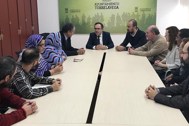 El Ayuntamiento de Torrelavega se compromete a ayudar al pueblo saharaui