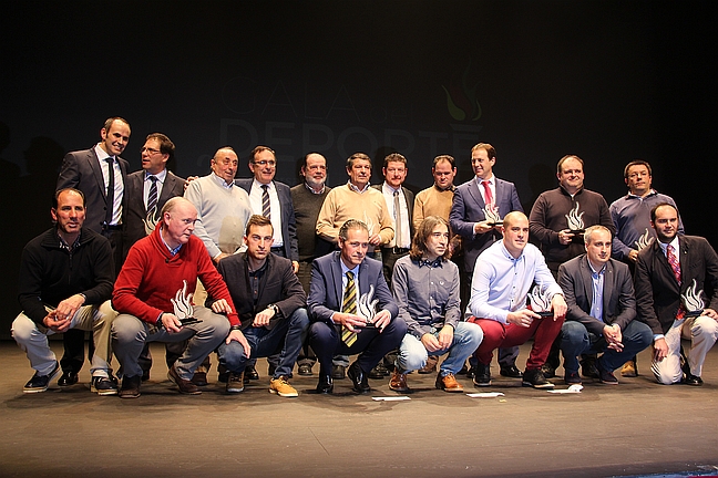 La Sociedad Deportiva Barreda Balompie recibe el ‘Premio Torrelavega’ en la Gala del Deporte