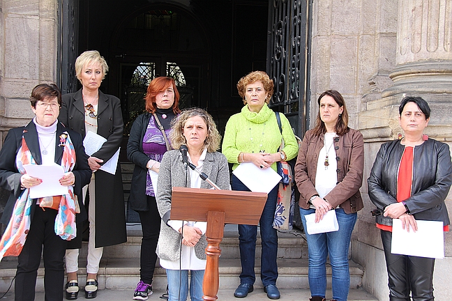 Torrelavega se suma al Día de la Mujer