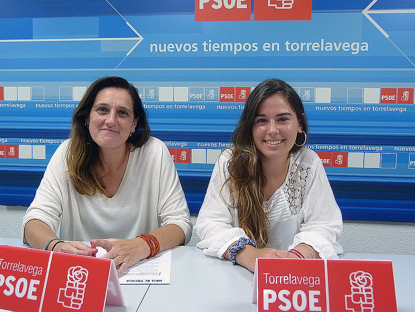Los socialistas organizan la sexta campaña de recogida de material escolar para el curso 2017/2018 - Lidia Ruiz Salmón y Janira Martínez de Diego