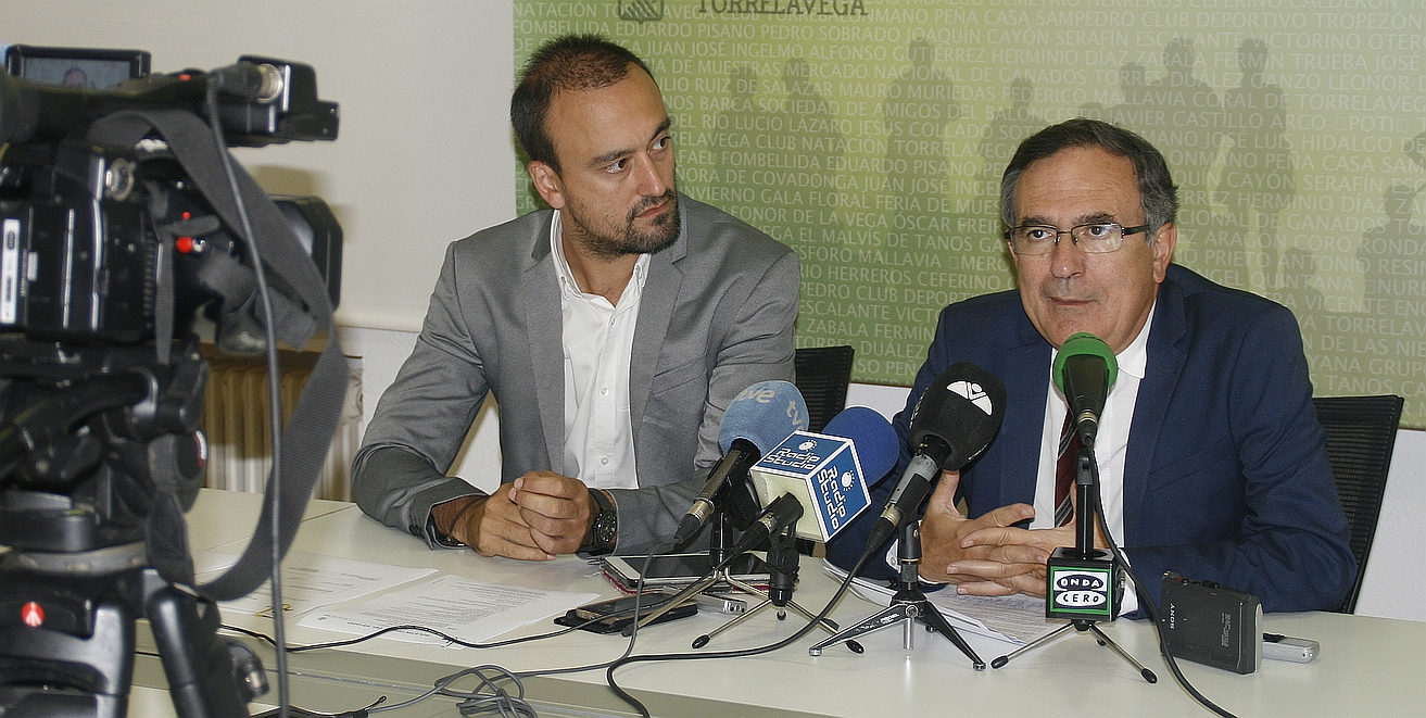 Javier López Estrada y José Manuel Cruz Viadero, 6 de septiembre de 2017 - Cruz Viadero: «Si el PP no firma el PGOU sería Ildefonso Calderón el responsable de que no se hiciera el soterramiento»