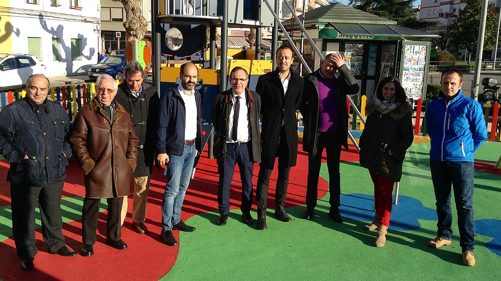 Inaugurado el nuevo parque infantil del Barrio Covadonga
