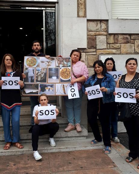 Trabajadores de la cocina de Sierrallana llevan su protesta al Pleno Municipal