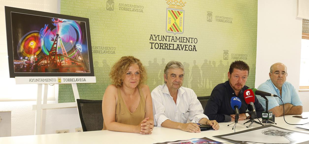 Patricia Portilla, Enrique Gutiérrez Aragón, Jesús Sánchez y Nacho Husillos - La Plaza de Abastos acogerá la exposición fotográfica “Torrelavega, cada rincón una fiesta”