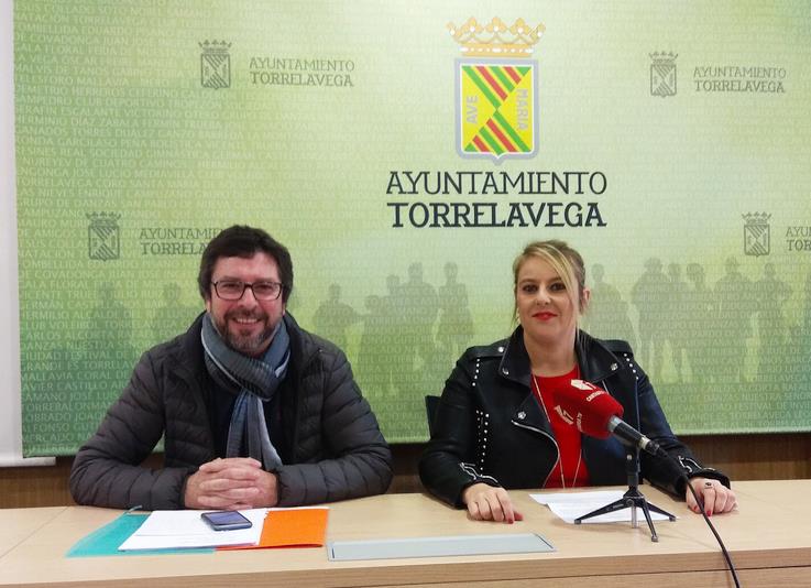 Carlos Alcorta y Cristina García Viñas anuncian que Miguel Ángel Revilla será el pregonero de la Feria del Libro de Torrelavega