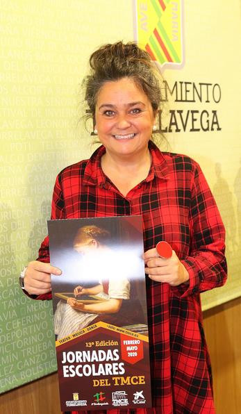 Esther Vélez, concejala de Cultura - Presentadas las XIII Jornadas Escolares del Teatro Municipal Concha Espina, que tendrán lugar del 28 de enero al 7 de mayo