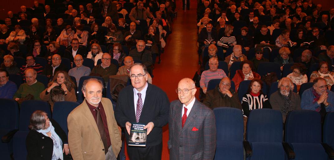  El Marqués de Santillana se llenó para la presentación del nuevo libro de José Ramón Saiz