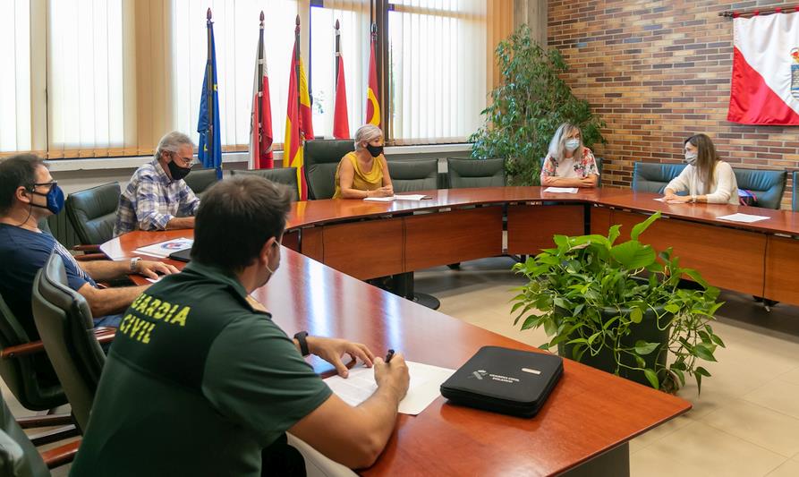  Ayuntamiento y centro de salud de Polanco acuerdan incrementar colaboración para mejorar asistencia sanitaria a enfermos durante la pandemia
