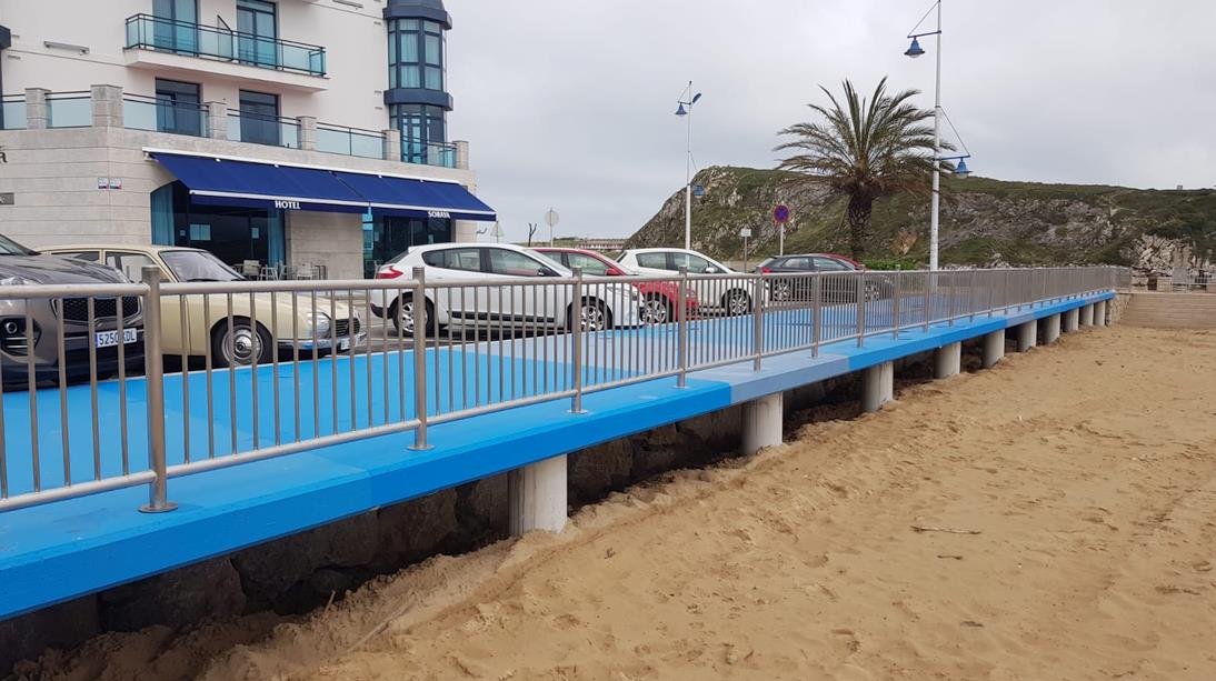  Finalizan las obras de renovación de un tramo de la calle El Muelle en Suances