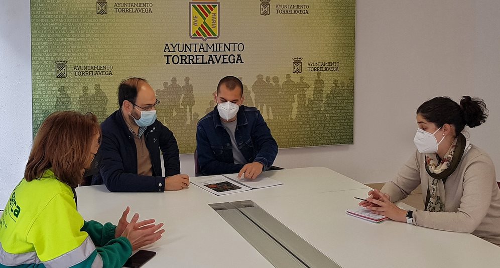  Torrelavega recibe un trabajo de fin de carrera para evaluar y valorar los espacios verdes públicos municipales