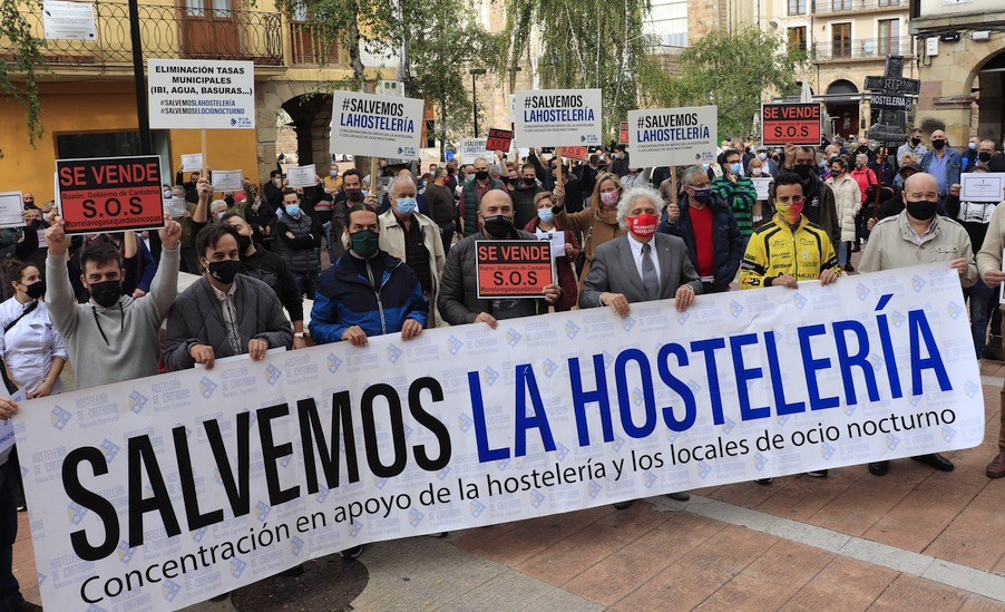 En la imagen de archivo concentraciones en favor de la hostelería - (C) Foto: David Laguillo / ESTORRELAVEGA/CANTABRIA DIARIO