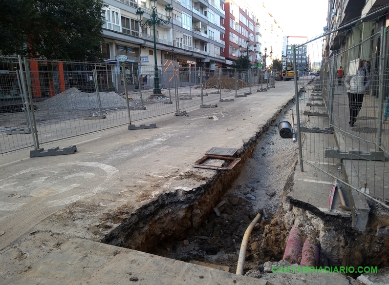 En la imagen las obras que RUCECAN ejecuta en la calle Julián Ceballos