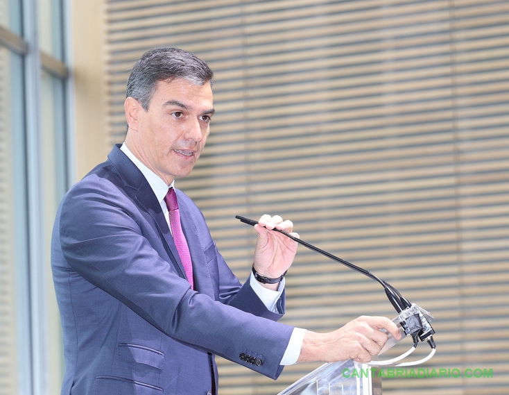 En la imagen Pedro Sánchez en el Centro Botín de Santander - (C) Foto: David Laguillo