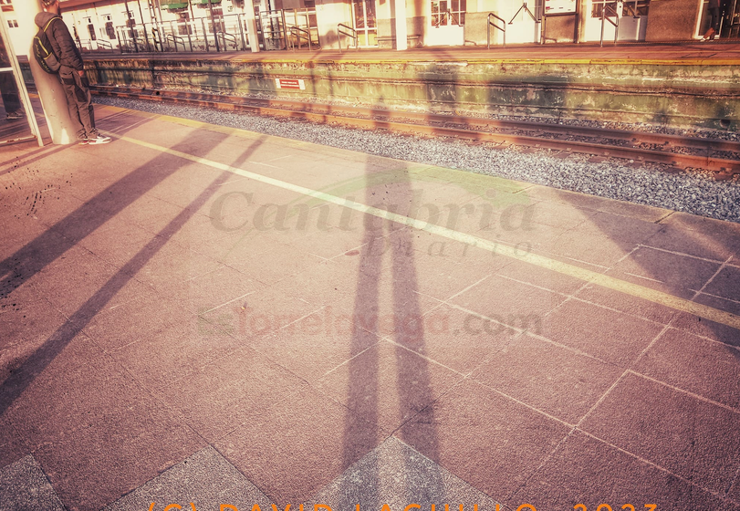 En la imagen la estación de tren de cercanías en Torrelavega