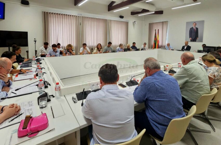 El Pleno debate la presunta «censura» en el Facebook del Ayuntamiento de Torrelavega