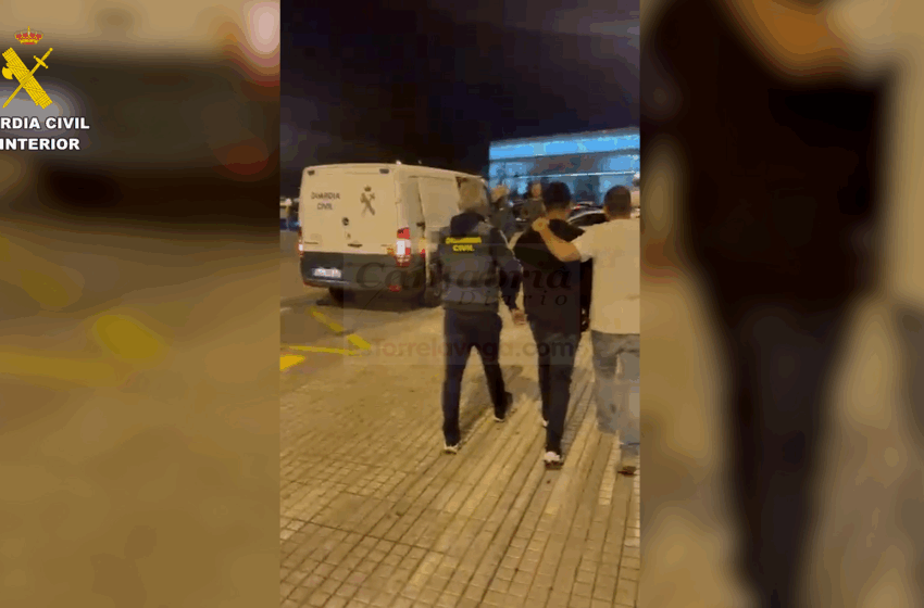 Cuatro detenidos por más de 120 delitos de extorsión sexual