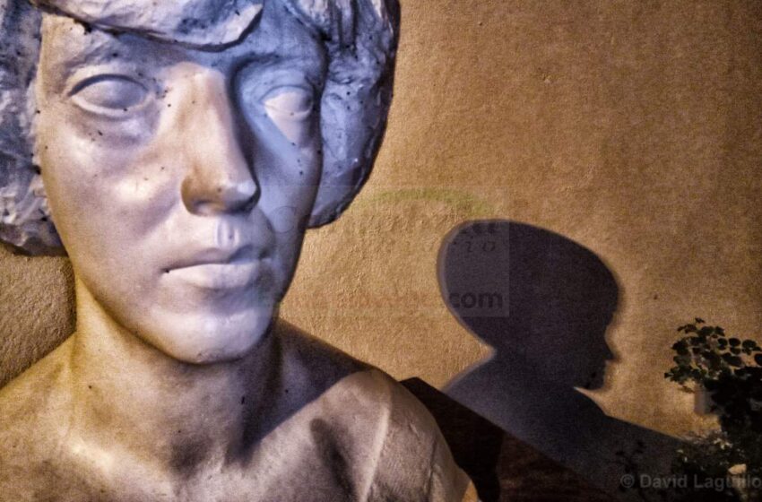  EDITORIAL-. ¿Por qué os molesta la historia?