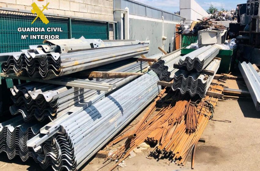  Cuatro detenidos por robar biondas del nudo entre la A8 y A67 de Torrelavega