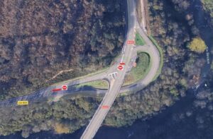 Corte de tráfico en la carretera nacional N-611 entre Cieza y Arenas de Iguña