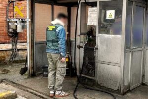 Robaron 300 litros de gasoil a plena luz del día en una empresa de Cartes