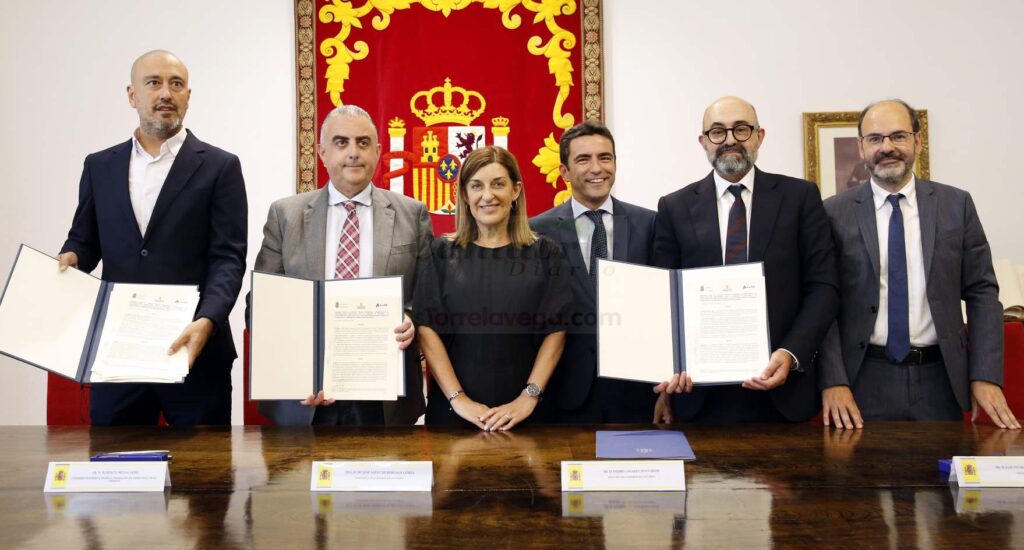 Firmado el convenio para el soterramiento en Torrelavega