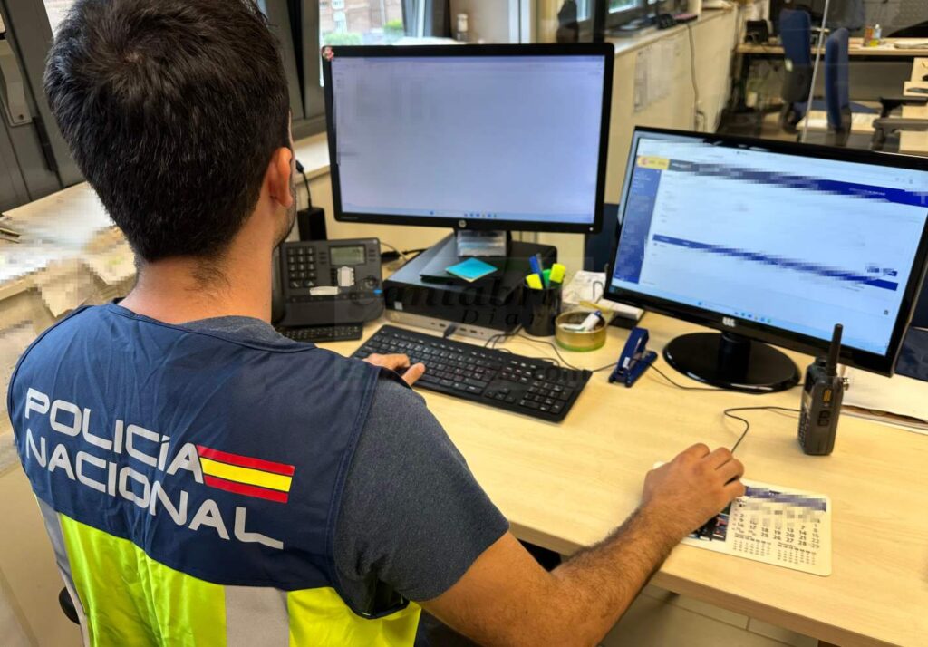 Detenido tres veces por varios hurtos cometidos en establecimientos de Torrelavega y Santander